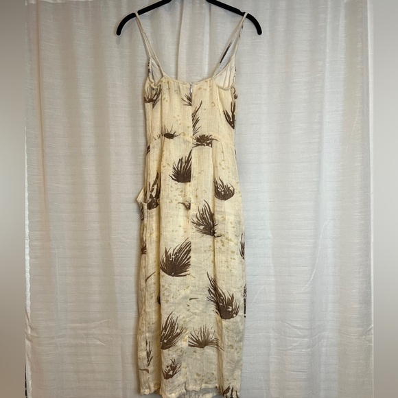 Objects Without Meaning Amber Dress White Palm - Picture 14 of 16